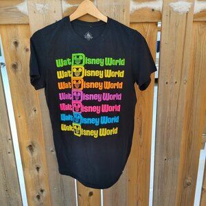 FUN Walt Disney World Spell Out t-shirt Women's Size Medium Retro Logo
